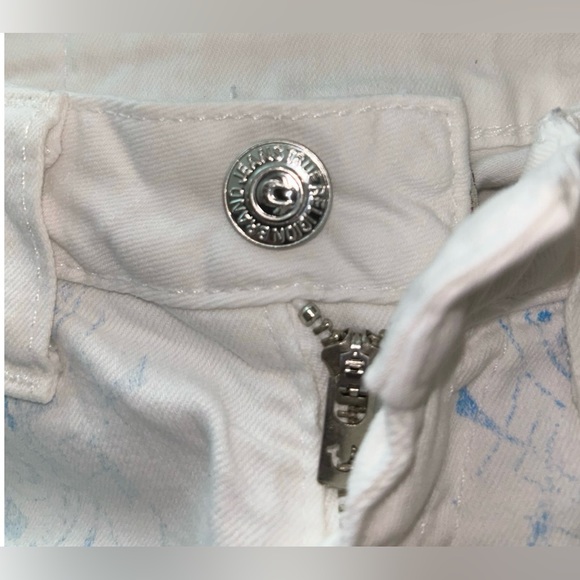 🔥TRUE RELIGION!! DESIGNER WHITE DENIM JEANS WITH BLUE DETAILING!! 🔥 - Picture 8 of 15